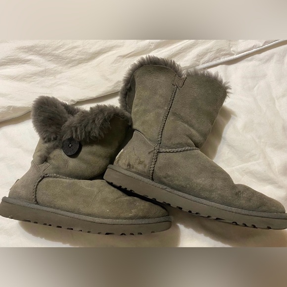 UGG boots - Picture 3 of 8